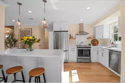 19 Sideview Drive, Oyster Bay, NY 11771 - Photo 1