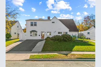 197 Blacksmith Road S, Levittown, NY 11756 - Photo 1