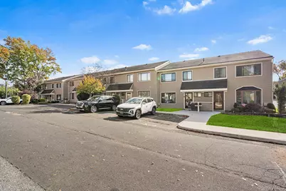 28 Berry Court, New York, NY 10309 - Photo 1