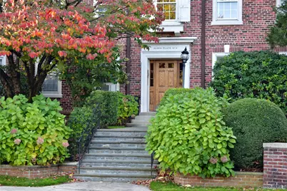 2 Alden Place #1C, Bronxville, NY 10708 - Photo 1