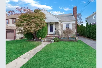 58 Chestnut Street, Lynbrook, NY 11563 - Photo 1