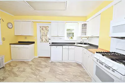 3041 Eastern Parkway, Baldwin, NY 11510 - Photo 8