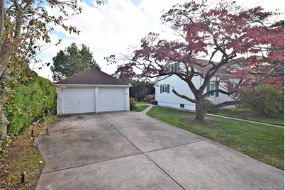 3041 Eastern Parkway, Baldwin, NY 11510 - Photo 28