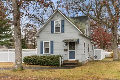 6 Dunwoodie Avenue, West Islip, NY 11795 - Photo 1