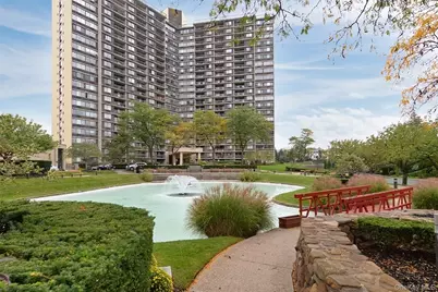 2 Bay Club Drive #6D, Bayside, NY 11360 - Photo 1