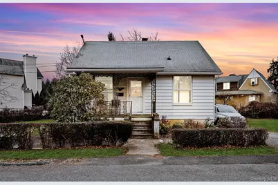 3 Clinton Avenue, Pleasantville, NY 10570 - Photo 1