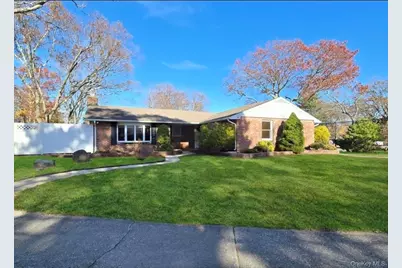 11 Hill Street, Ronkonkoma, NY 11779 - Photo 1