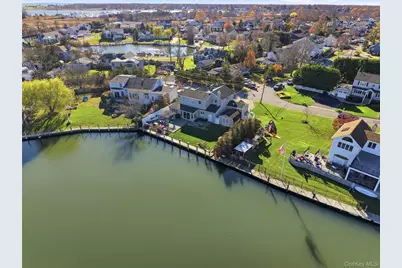 625 Edgewater Road, Oakdale, NY 11769 - Photo 1