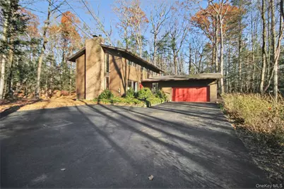 5 Van Court, Hyde Park, NY 12538 - Photo 1
