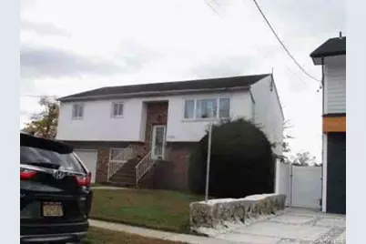 301 Coventry Road, West Hempstead, NY 11552 - Photo 1