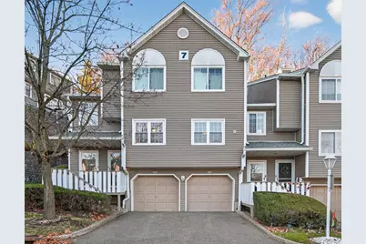 188 Eagle Ridge Way, Nanuet, NY 10954 - Photo 1