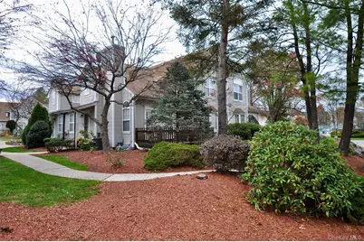 1067 Washington Green, New Windsor, NY 12553 - Photo 1
