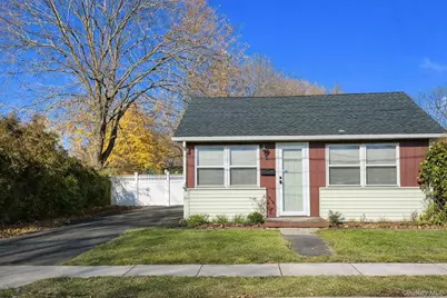 31 Oakland Avenue, Port Jefferson Station, NY 11776 - Photo 1