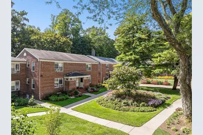 44 Edwards Street #1A, Roslyn Heights, NY 11577 - Photo 1