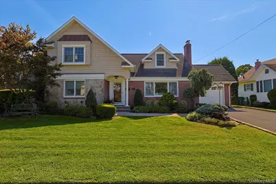 122 Pine Street, Rockville Centre, NY 11570 - Photo 1