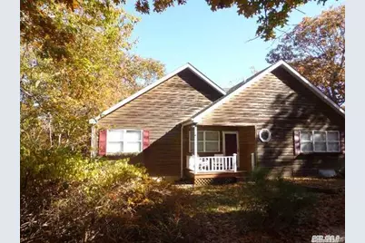 9 Woodview Way, Hampton Bays, NY 11946 - Photo 1