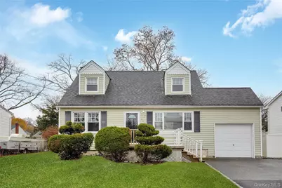 842 Brook Street, West Babylon, NY 11704 - Photo 1