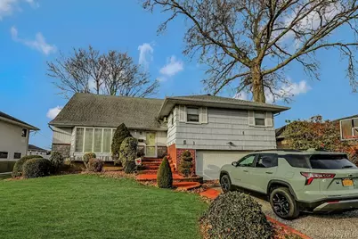 75 Melanie Lane, Syosset, NY 11791 - Photo 1