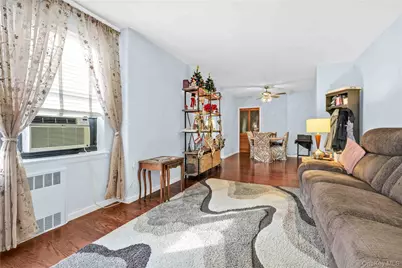 26-25 141 Street #5G, Flushing, NY 11354 - Photo 2