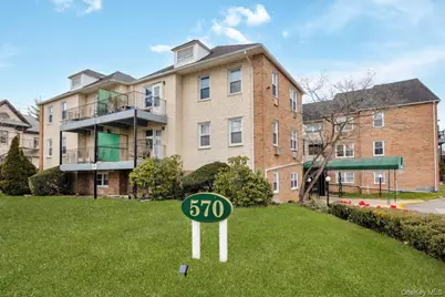 570 Broadway #16A, Lynbrook, NY 11563 - Photo 1