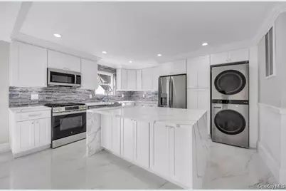 41 Perry Street, Hempstead, NY 11550 - Photo 1