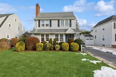 172 Fernwood Terrace, Garden City, NY 11530 - Photo 1