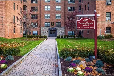 30 Ehrbar Ave #102, Mount Vernon, NY 10552 - Photo 1