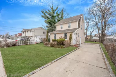 33 Willow Avenue, Freeport, NY 11520 - Photo 1