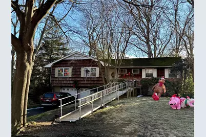 20 Camelia Place, Hauppauge, NY 11788 - Photo 1