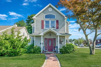 29 North Plaza, Amityville, NY 11701 - Photo 1
