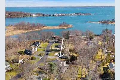 4 Trails End, Rye, NY 10580 - Photo 1