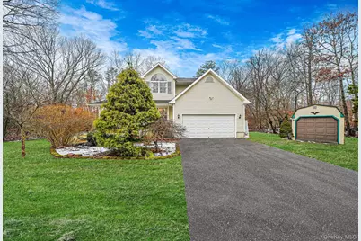 22 Wright Road, Manorville, NY 11949 - Photo 1