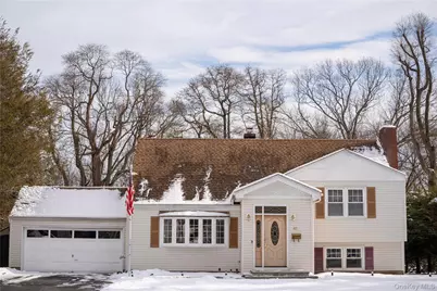 41 Foxhill Road, Valhalla, NY 10595 - Photo 1