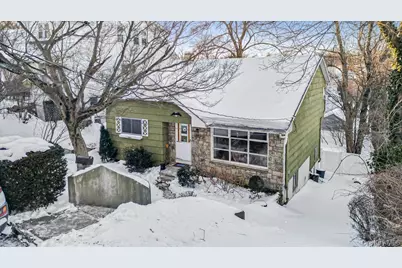 72 Park Ave Terrace, Yonkers, NY 10703 - Photo 1