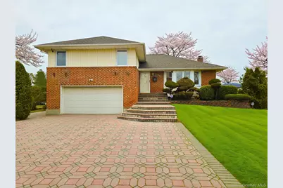 117 Olive Lane, Manhasset Hills, NY 11040 - Photo 1