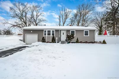 9 Amfer Court, Bay Shore, NY 11706 - Photo 1