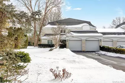 27 Fairway Drive, Manhasset, NY 11030 - Photo 1