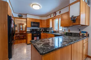 13 Bray Farm Ln, Wappingers Falls, NY 12590 - Photo 12