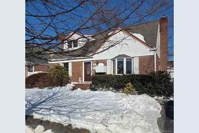 912 Oaks Drive, Franklin Square, NY 11010 - Photo 1