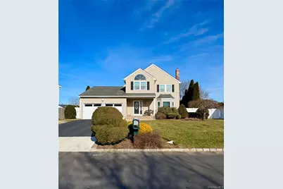 5 Lea Avenue, Manorville, NY 11949 - Photo 1