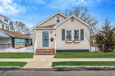 924 S 4th Street, Lindenhurst, NY 11757 - Photo 1