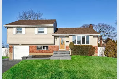 45 Colony Lane, Syosset, NY 11791 - Photo 1