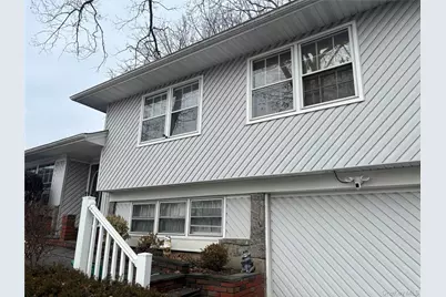 31 Seton Court, Old Bethpage, NY 11804 - Photo 1