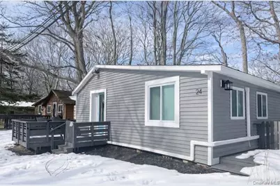 24 Anchor Path, Calverton, NY 11933 - Photo 1