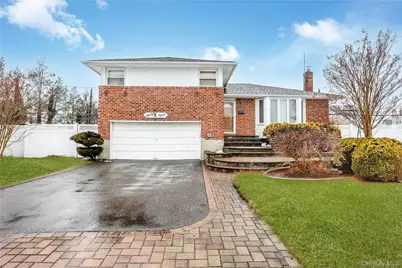 43 Maplewood Drive, Plainview, NY 11803 - Photo 1