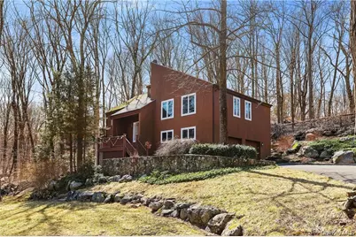 194 Westchester Avenue, Pound Ridge, NY 10576 - Photo 1