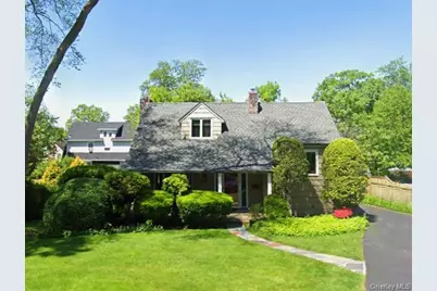 211 Davis Avenue, White Plains, NY 10605 - Photo 1