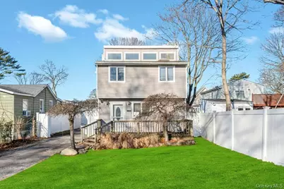 80 Parkway Boulevard, Ronkonkoma, NY 11779 - Photo 1