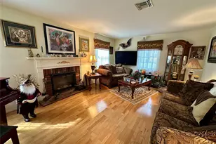 46 Wilmont Turn, Coram, NY 11727 - Photo 4