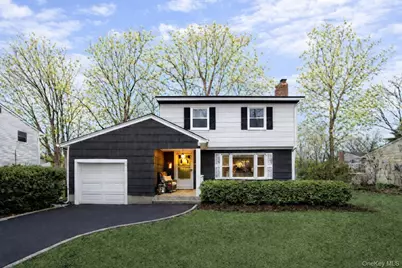 31 Munson Court, Melville, NY 11747 - Photo 1